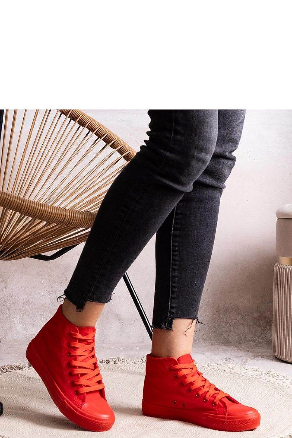 Sneakers Model 207214 Solea - Stay Covered