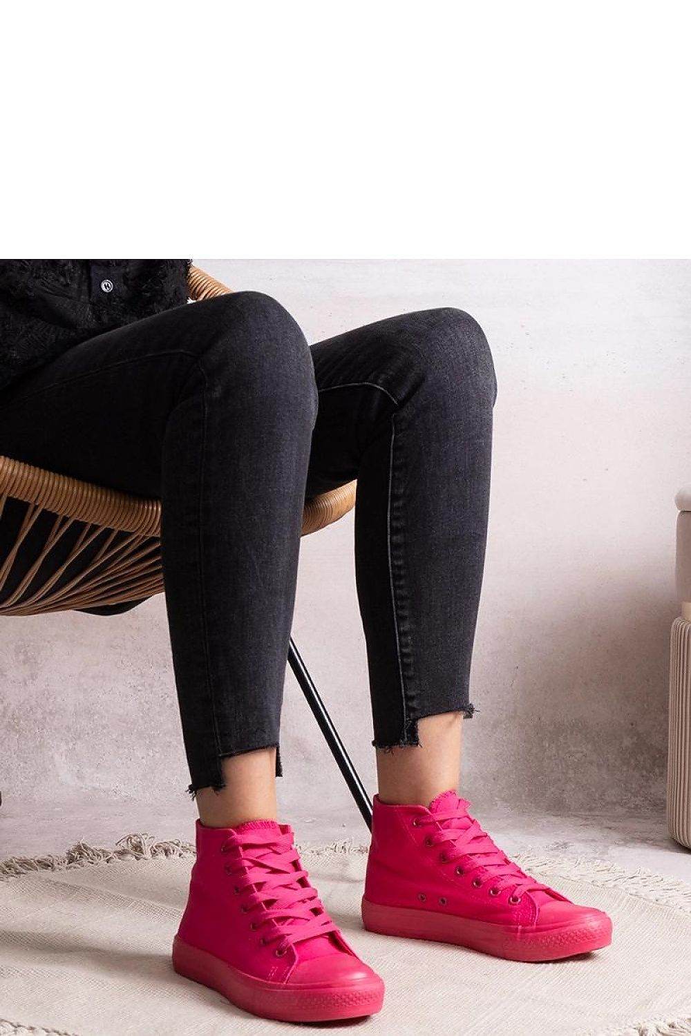 Sneakers Model 207214 Solea - Stay Covered