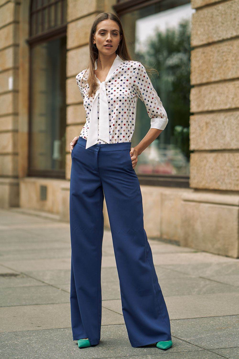 Lange Hose Model 216894 Nife - Stay Covered