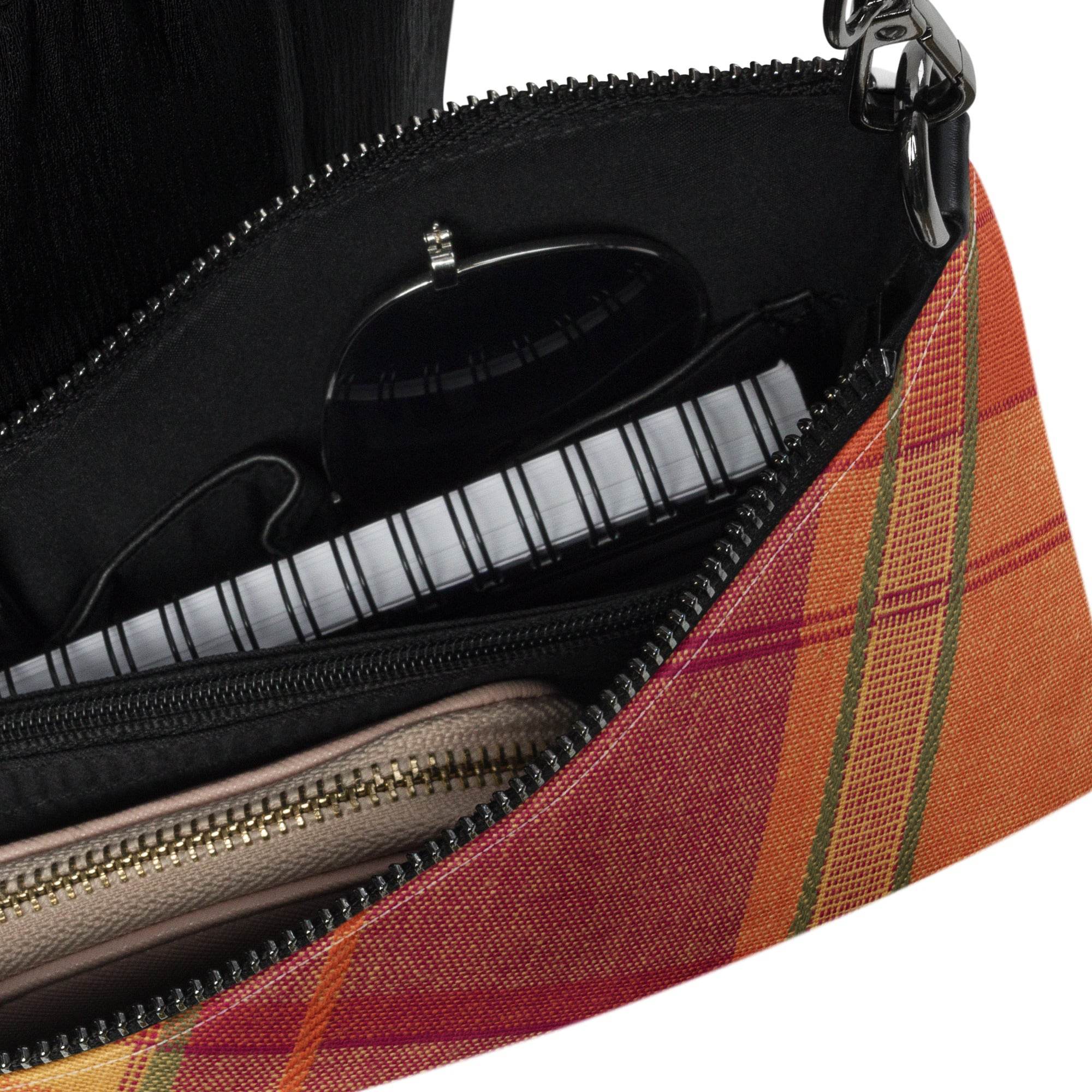 Mystical Tasche – klassisches Herbstrot. - Stay Covered