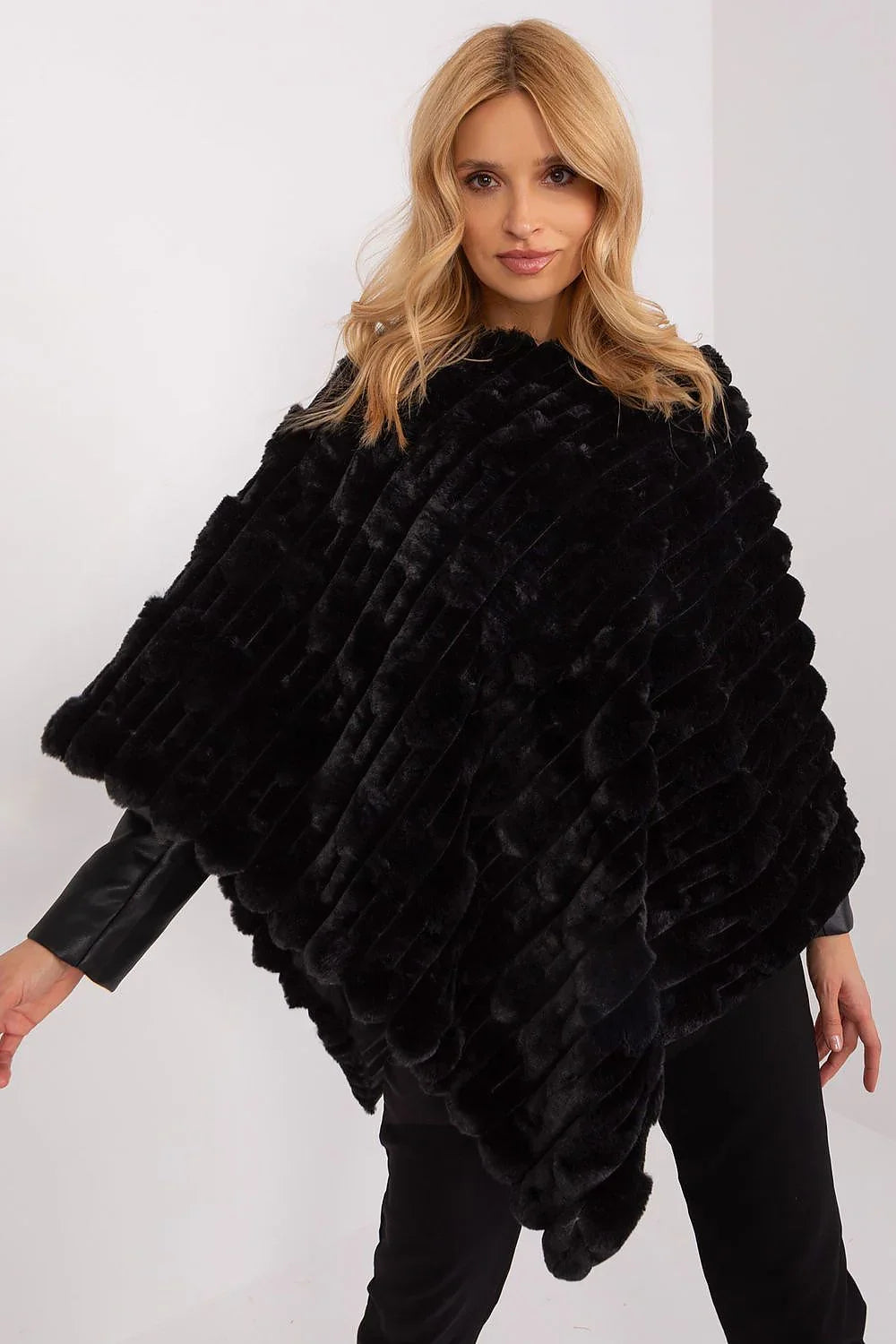 Poncho Model 190855 AT - Stay Covered