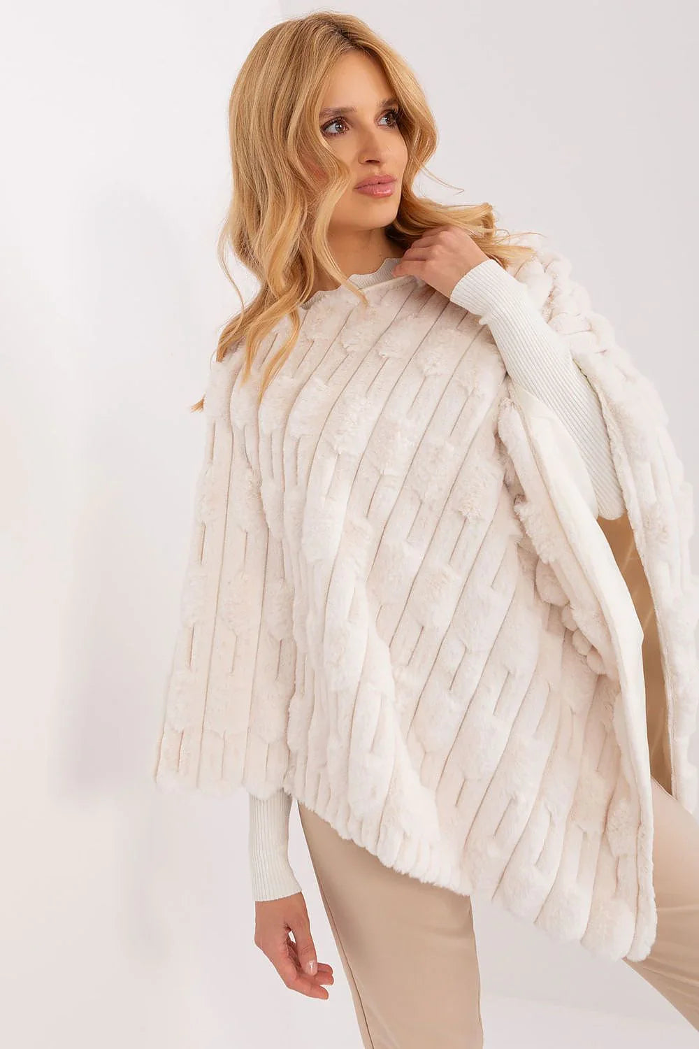 Poncho Model 190855 AT - Stay Covered