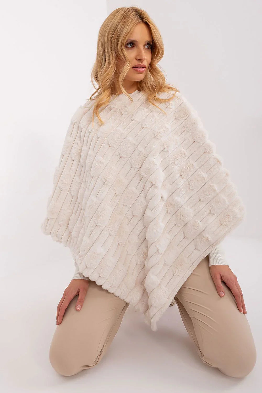 Poncho Model 190855 AT - Stay Covered