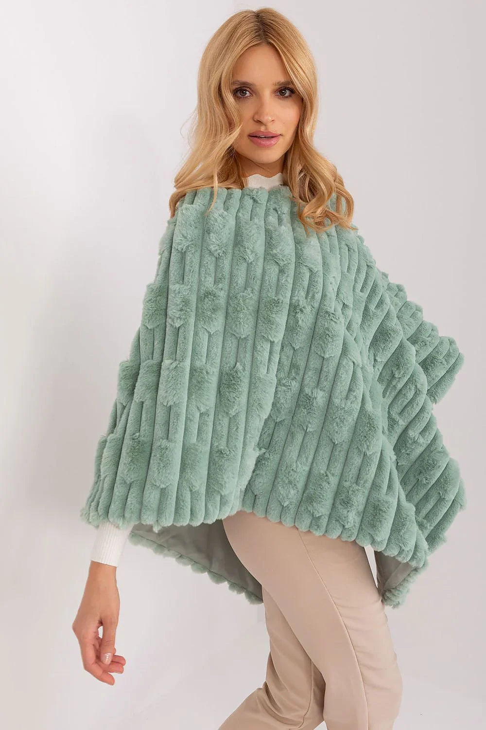 Poncho Model 190855 AT - Stay Covered