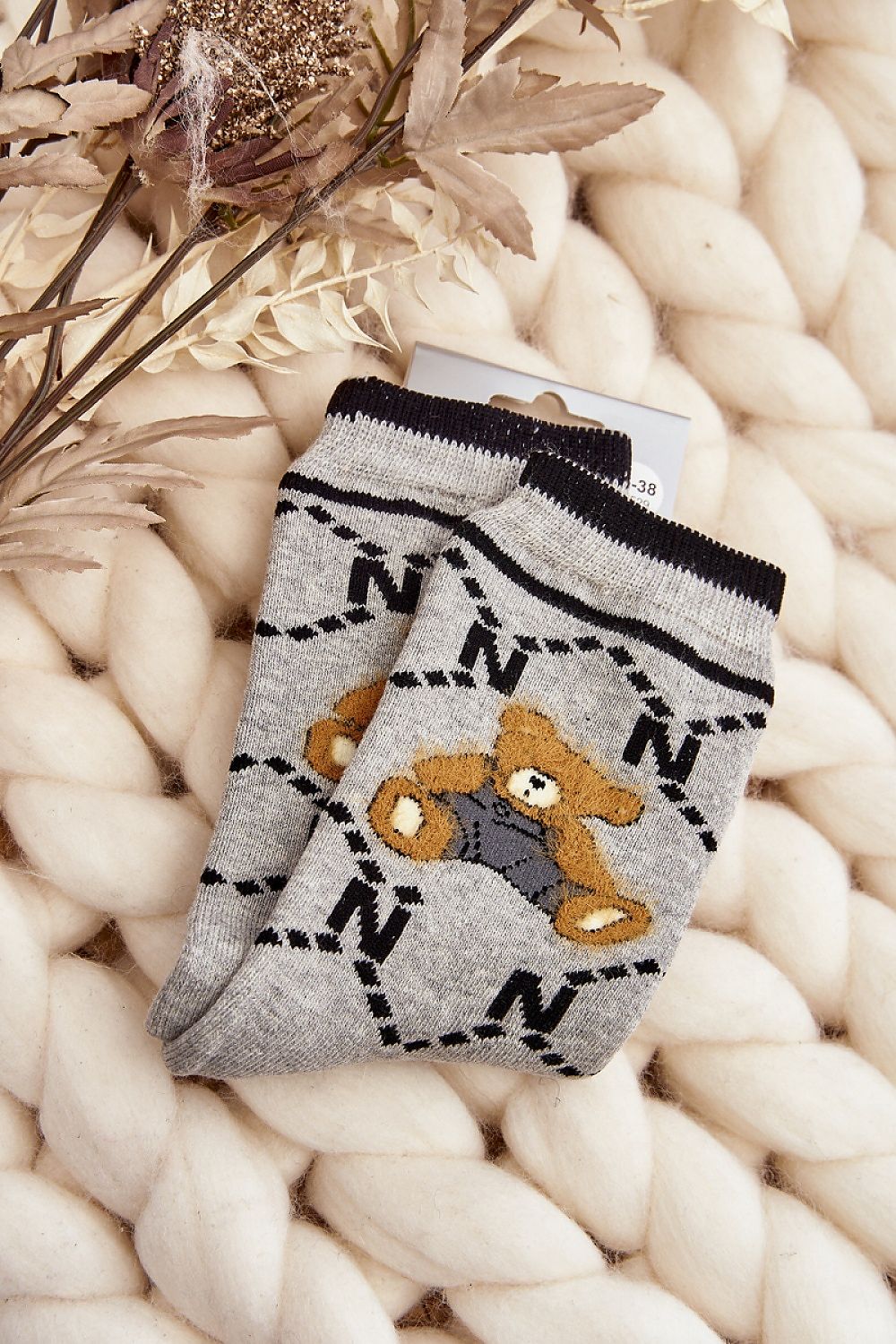 Teddy Kuschelsocken Damen – Warme Wintersocken mit Aufnäher | staycovered.de