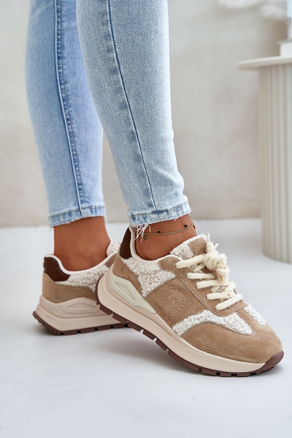  Sportliche Schuhe auf Plattform model 201706 Step in style 