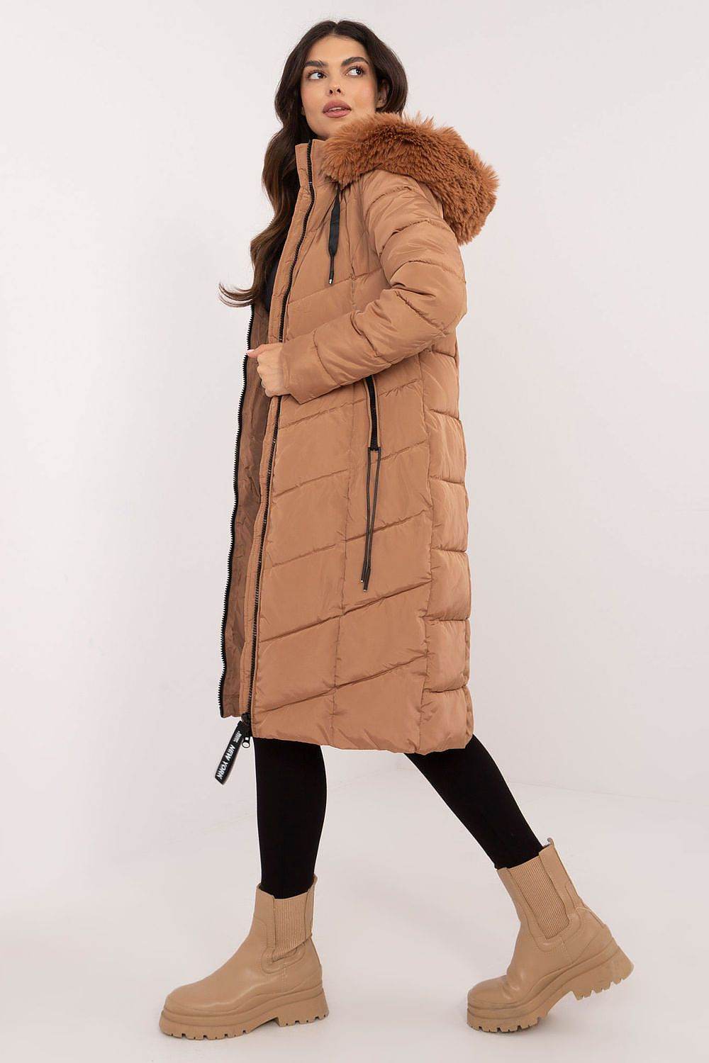 Jacke Model 203081 Factory Price - Stay Covered
