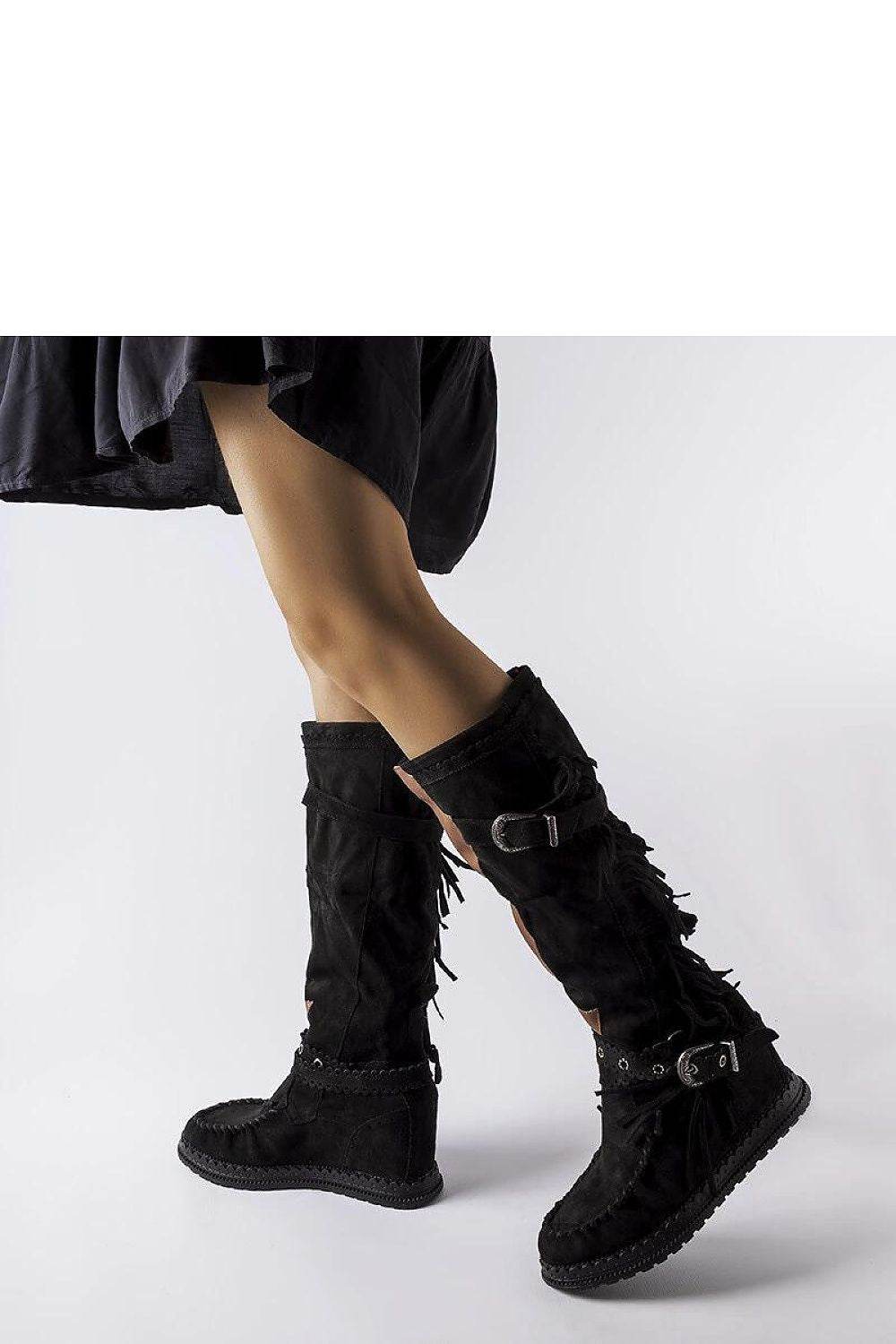 Plateau-Stiefel Model 205785 Solea - Stay Covered