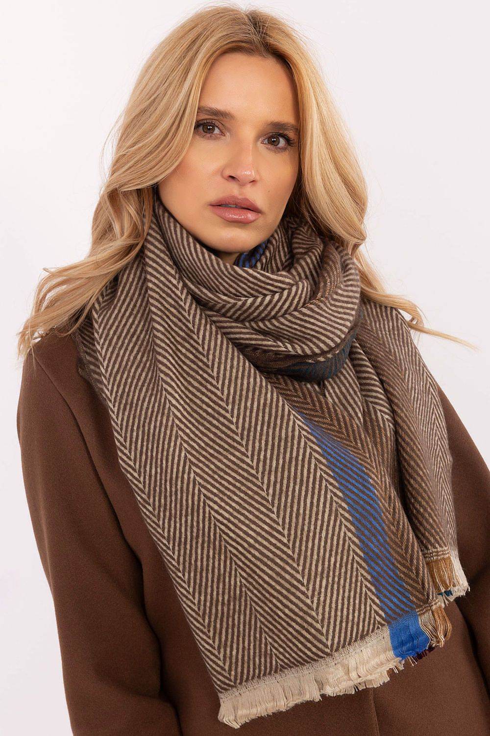 Schal Model 206037 AT - Stay Covered