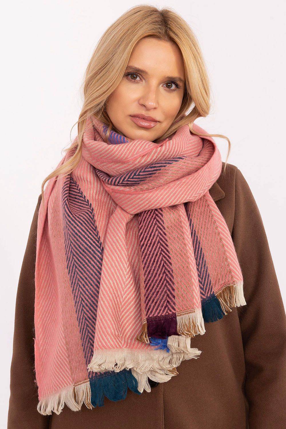 Schal Model 206037 AT - Stay Covered