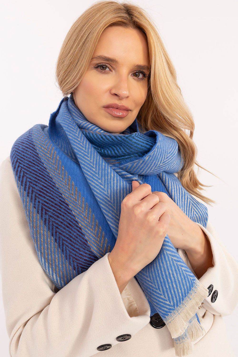 Schal Model 206037 AT - Stay Covered