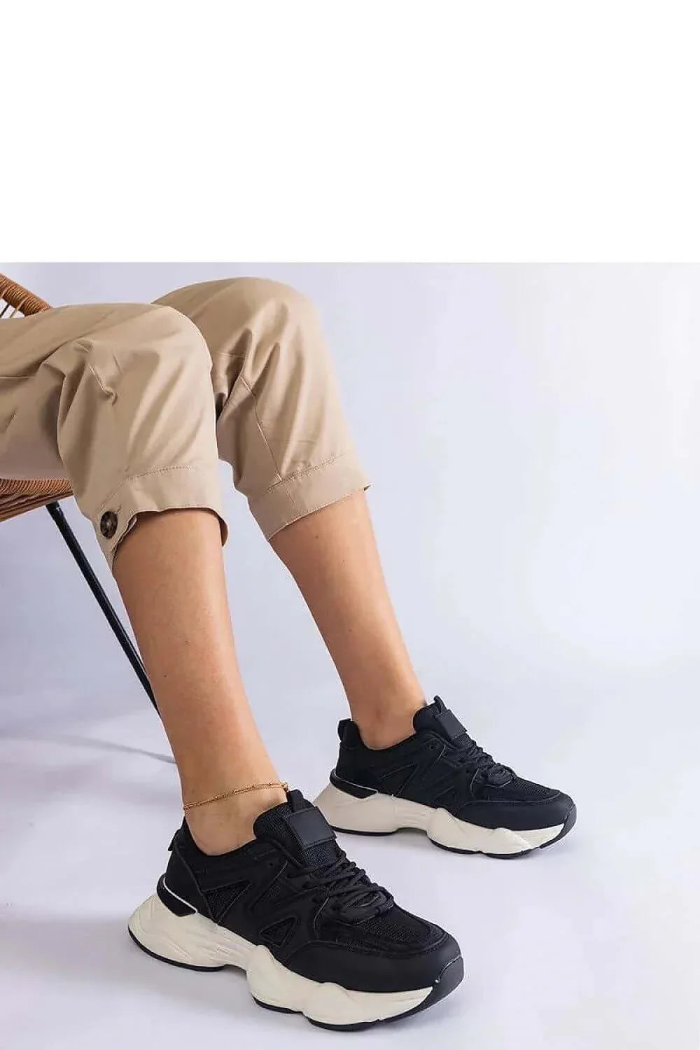 Sneakers Model 207122 Solea aus Kunstleder - Stay Covered