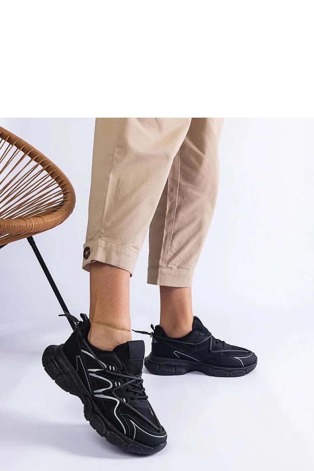 Sneakers Model 207124 Solea - Stay Covered - Stay Covered