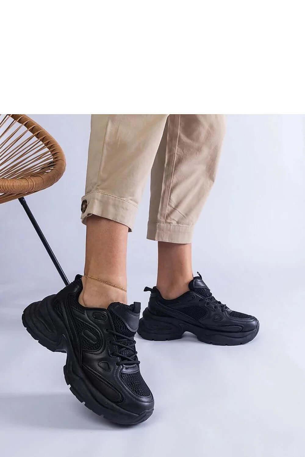 Sneakers Model 207130 Solea - Stay Covered - Stay Covered