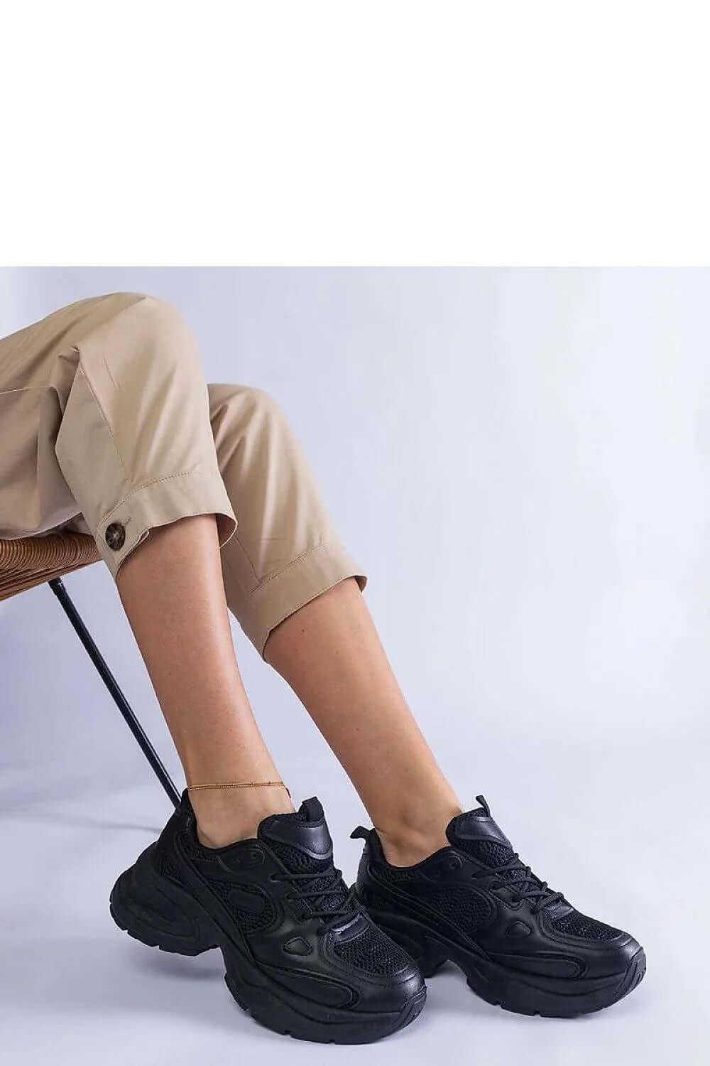 Sneakers Model 207130 Solea - Stay Covered - Stay Covered