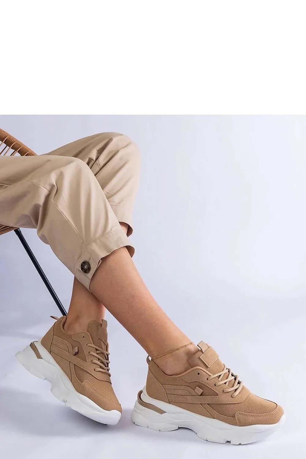 Sneakers Model 207132 Solea mit weißer Sohle - Stay Covered