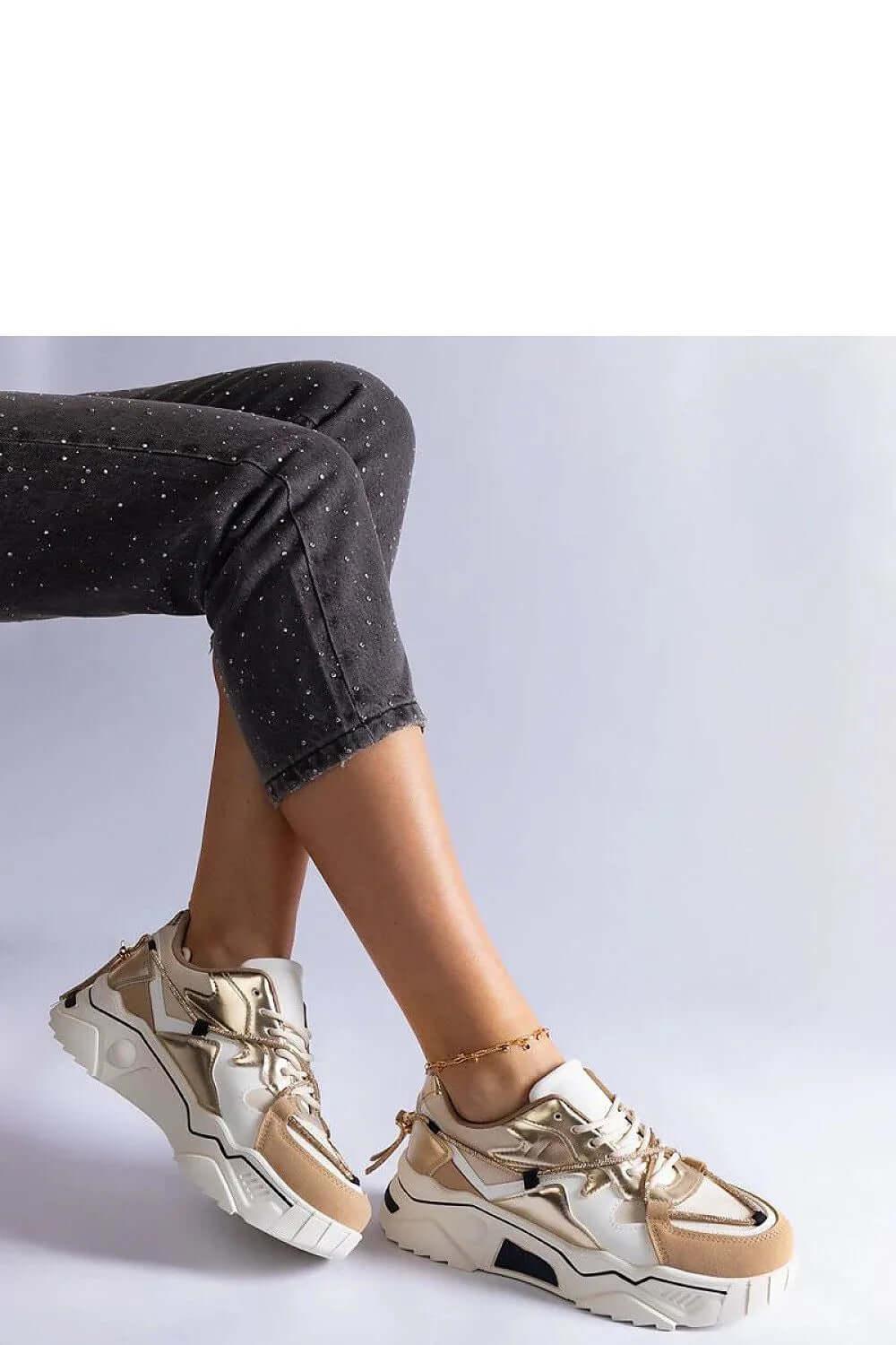 Sneakers Model 207131 Solea mit Zirkonia-Schnürsenkeln - Stay Covered