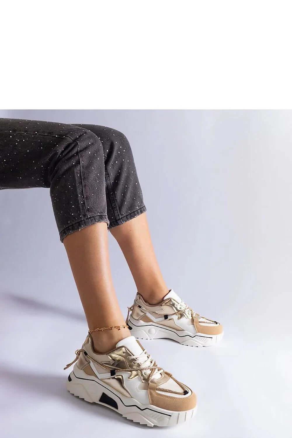 Sneakers Model 207131 Solea mit Zirkonia-Schnürsenkeln - Stay Covered