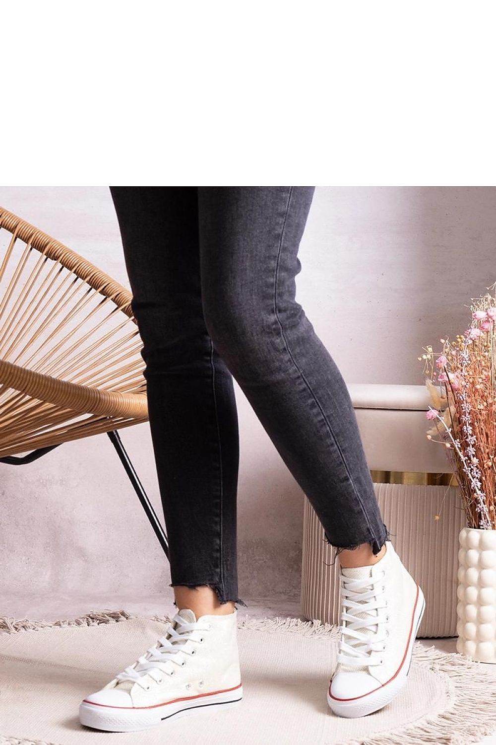 Sneakers Model 207210 Solea - Stay Covered