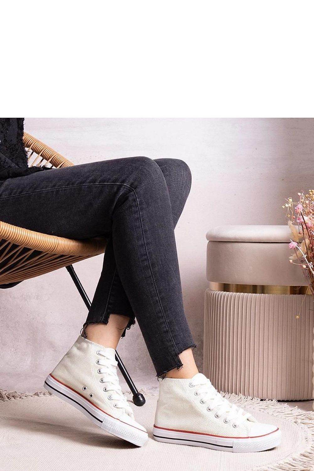 Sneakers Model 207210 Solea - Stay Covered