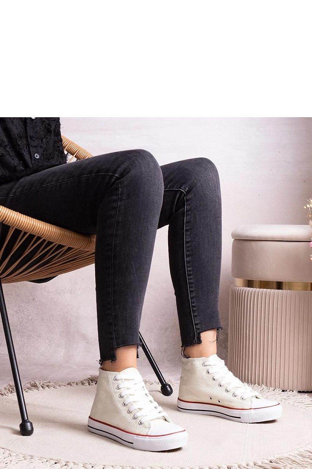 Sneakers Model 207210 Solea - Stay Covered