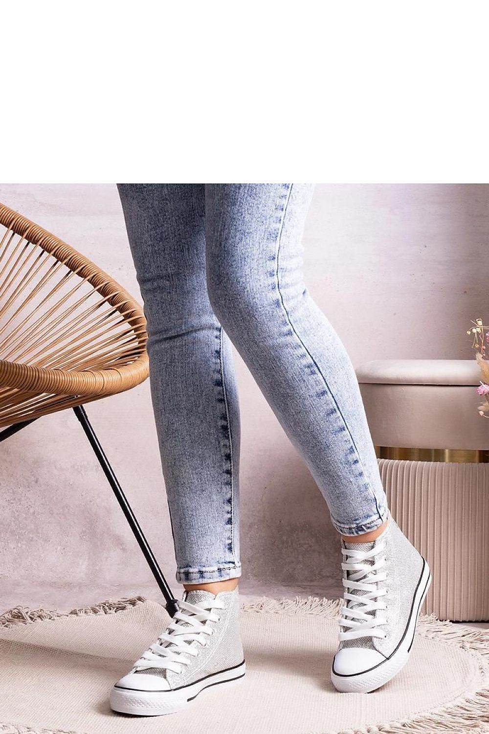 Sneakers Model 207210 Solea - Stay Covered