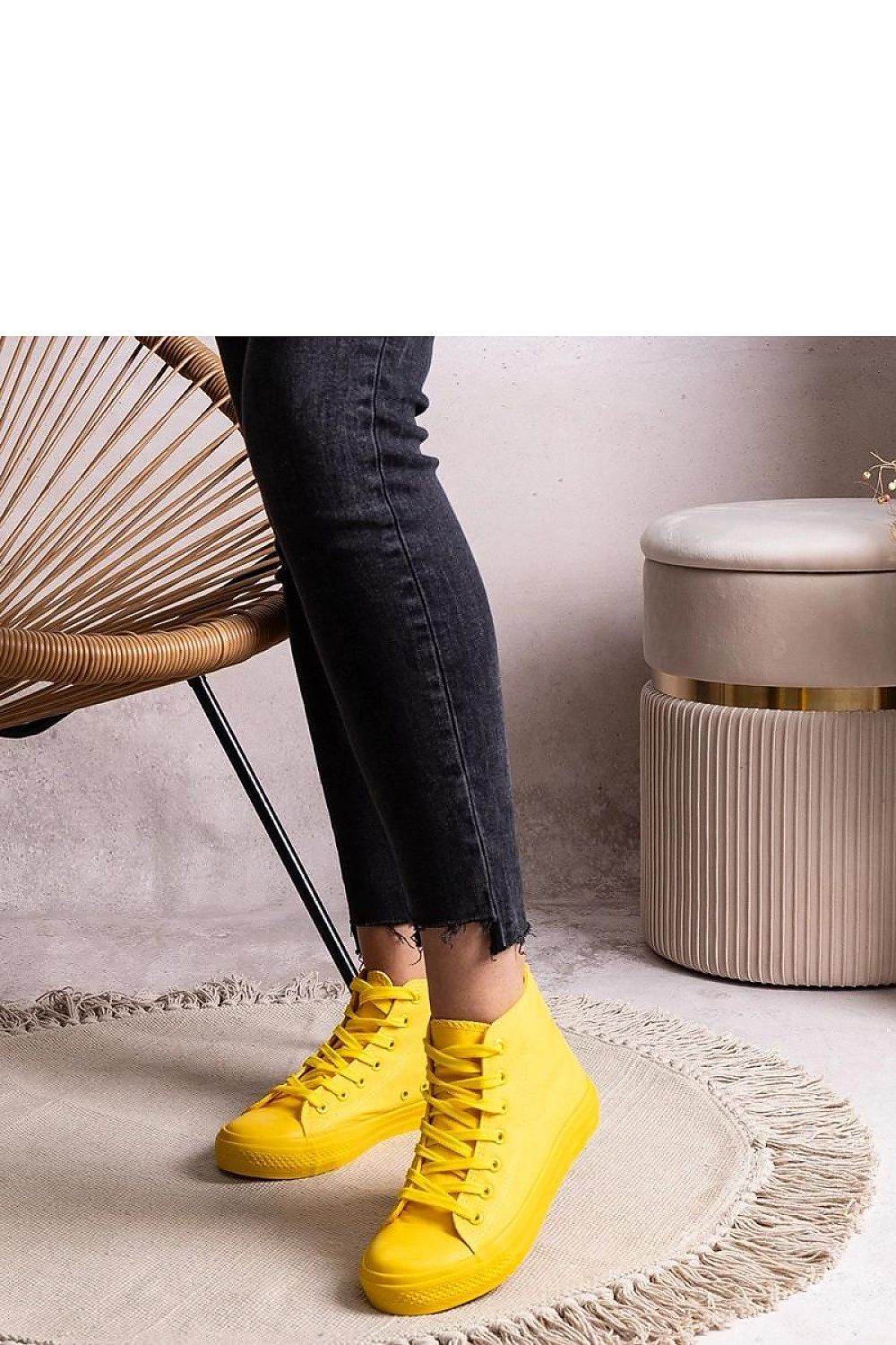 Sneakers Model 207214 Solea - Stay Covered