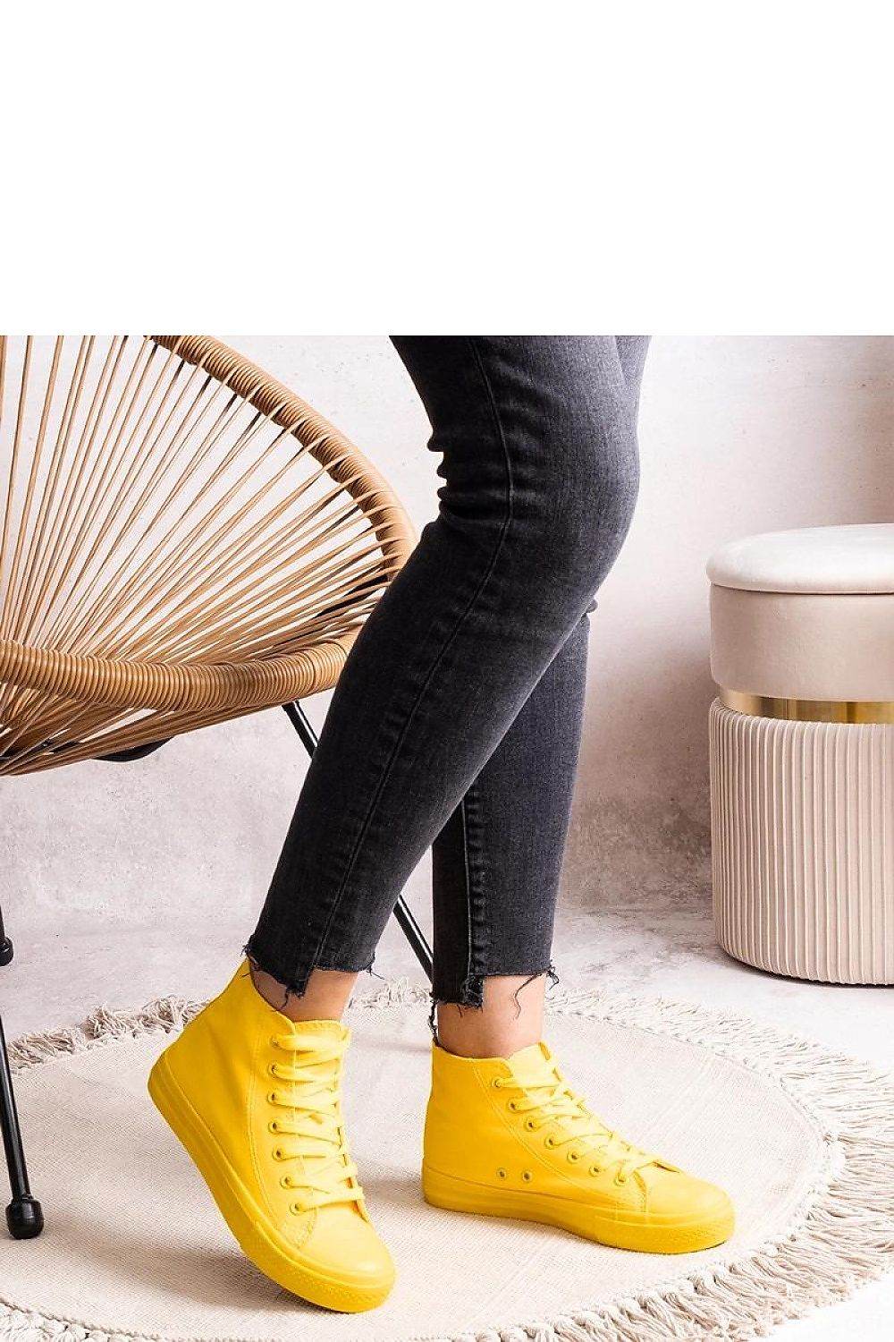 Sneakers Model 207214 Solea - Stay Covered