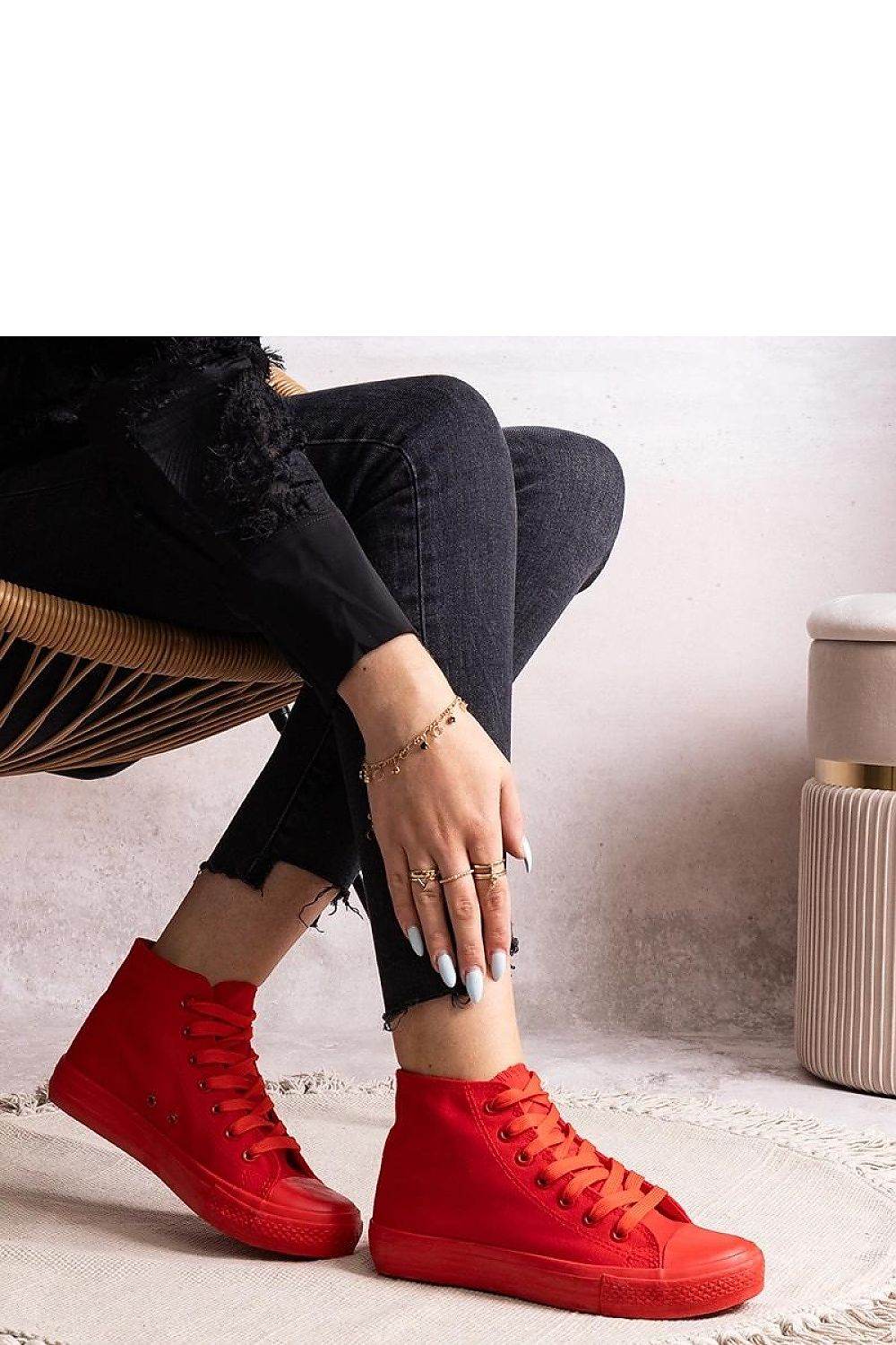 Sneakers Model 207214 Solea - Stay Covered