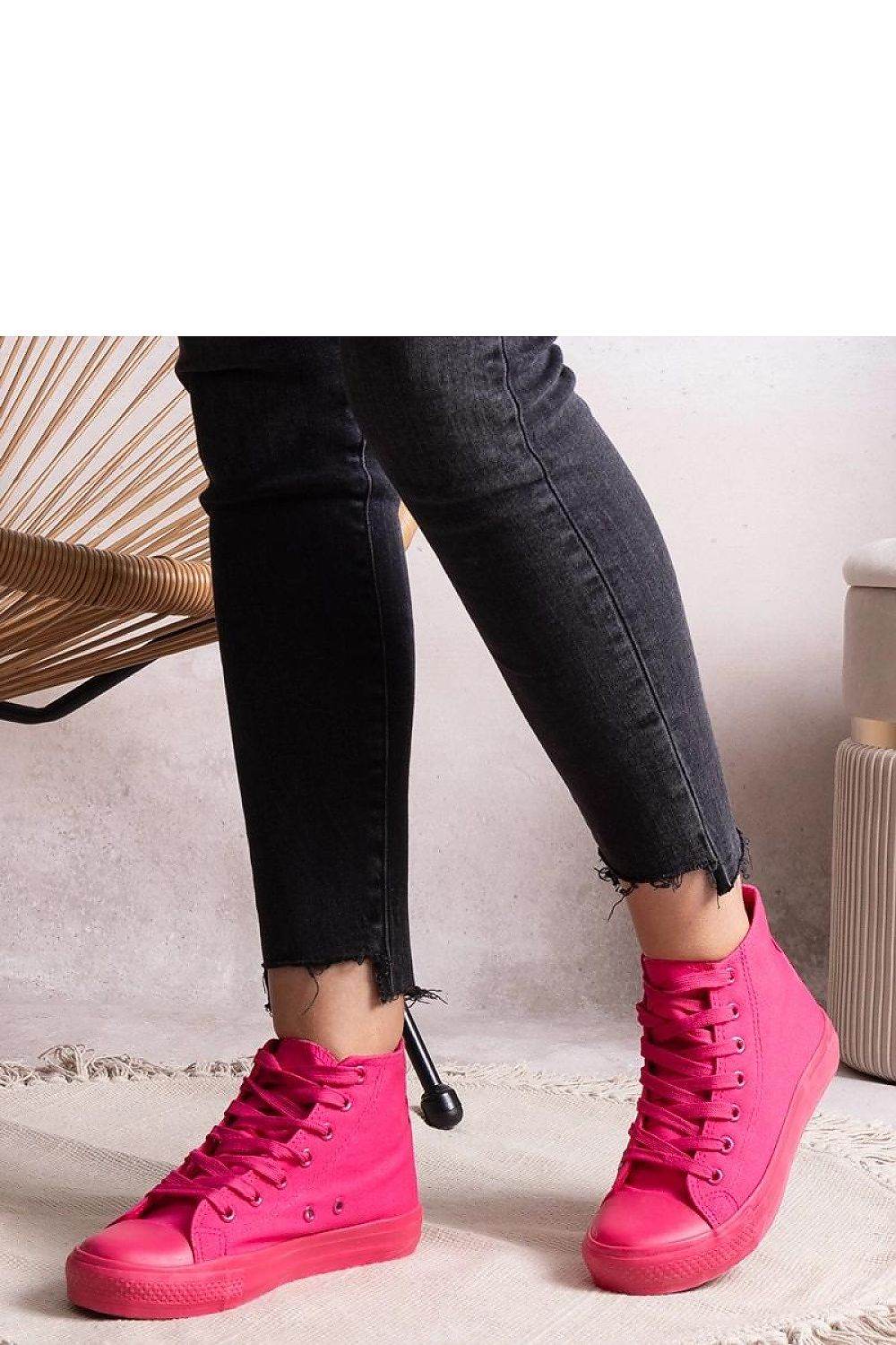 Sneakers Model 207214 Solea - Stay Covered