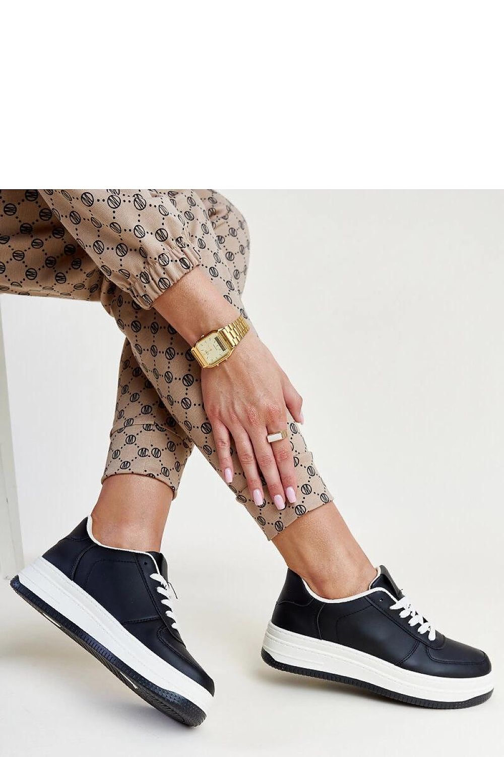  Sportliche Schuhe auf Plattform model 207402 Solea 
