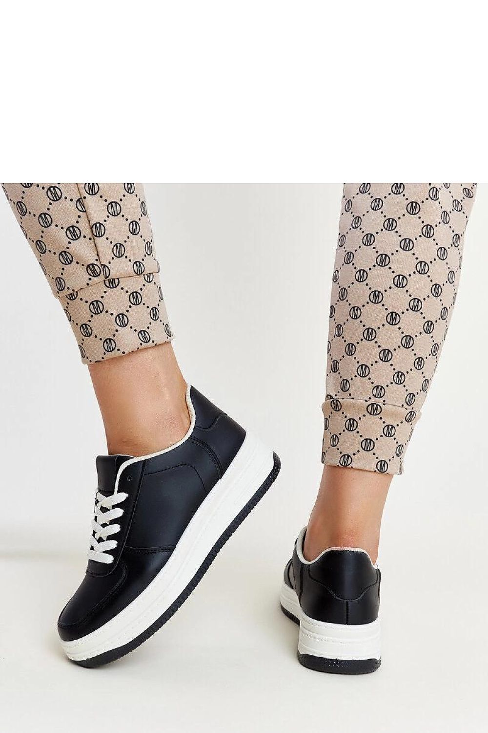  Sportliche Schuhe auf Plattform model 207402 Solea 