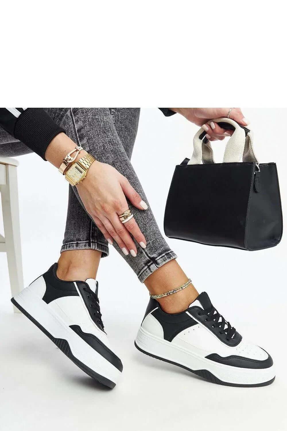 Sneakers Model 207412 Solea - Stay Covered - Stay Covered