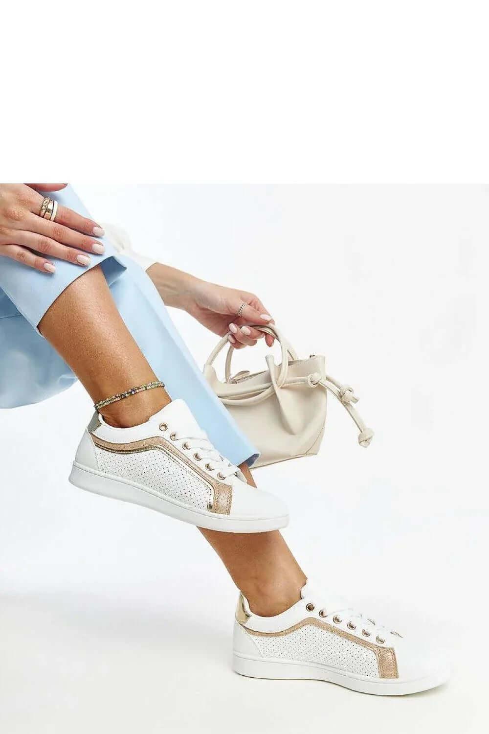 Sneakers Model 207434 Solea - Stay Covered