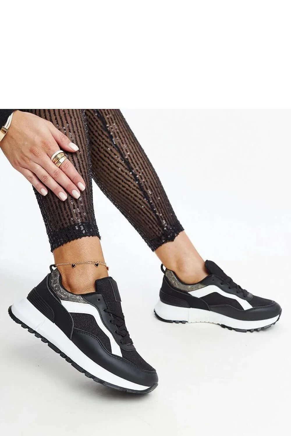 Sneakers Model 207467 Solea - Stay Covered - Stay Covered