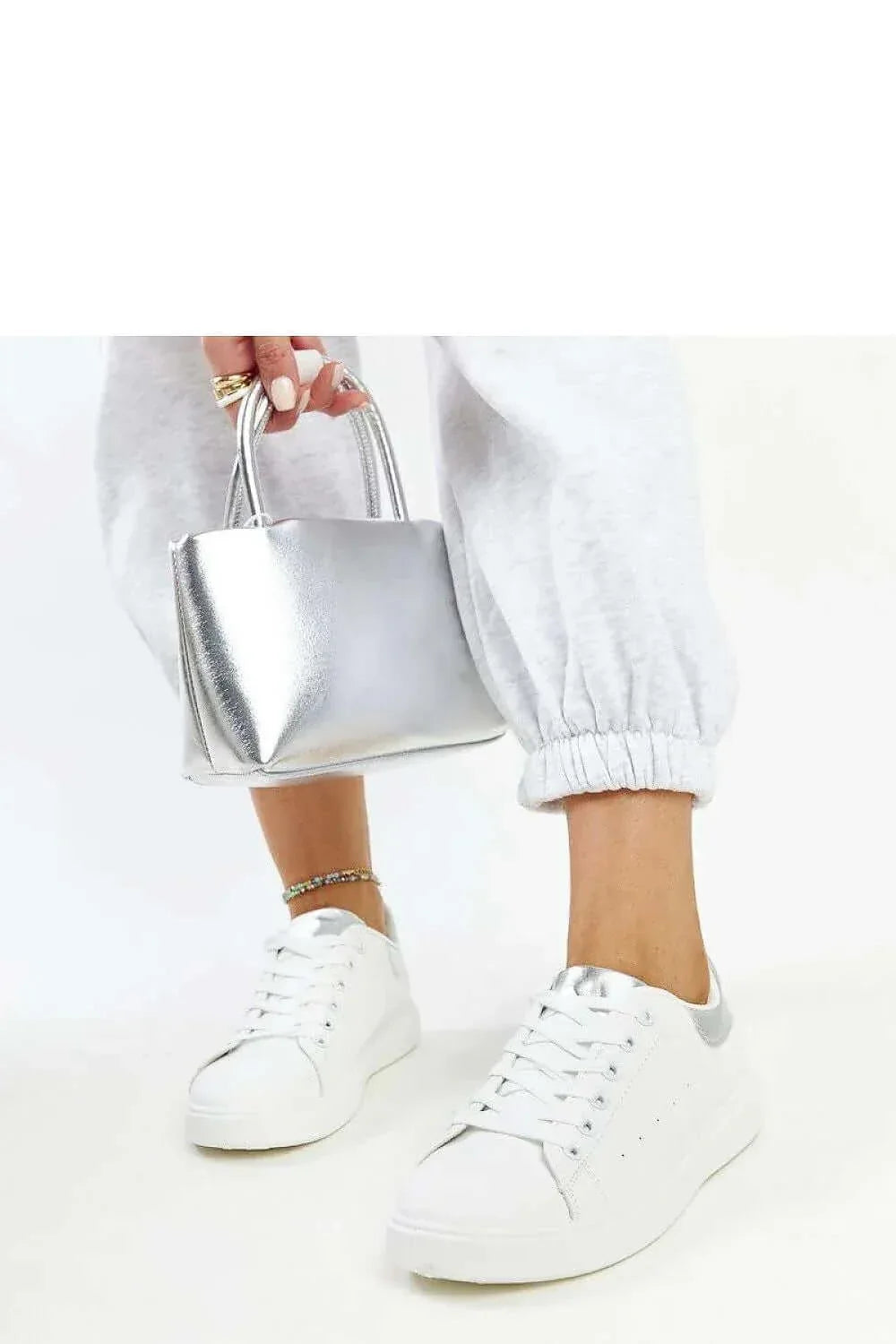 Sneakers Model 207472 Solea - Stay Covered - Stay Covered