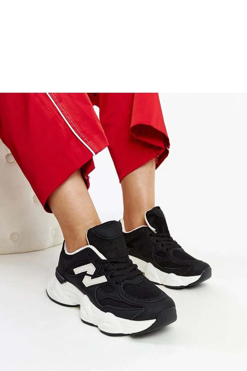 Sneakers Model 207495 Solea mit massiver Sohle - Stay Covered