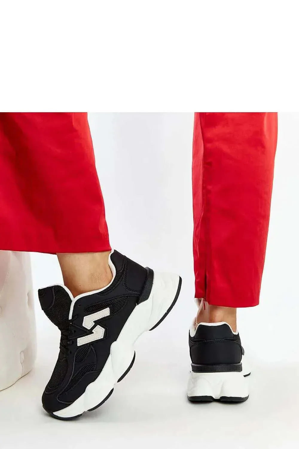 Sneakers Model 207495 Solea mit massiver Sohle - Stay Covered