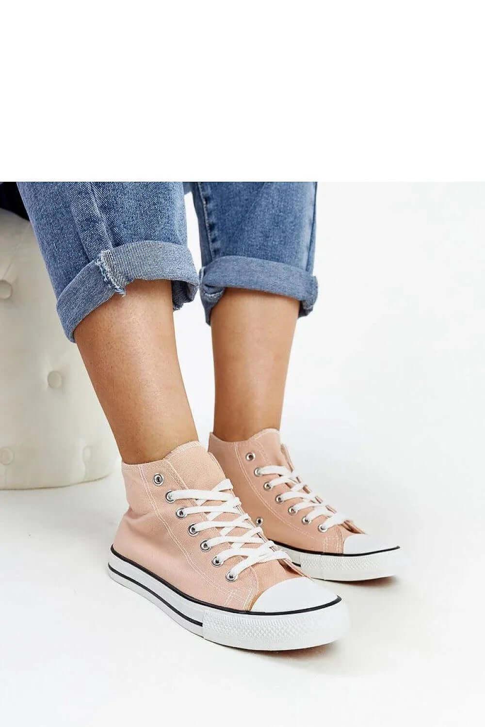 Sneakers Model 207501 Solea - Stay Covered - Stay Covered