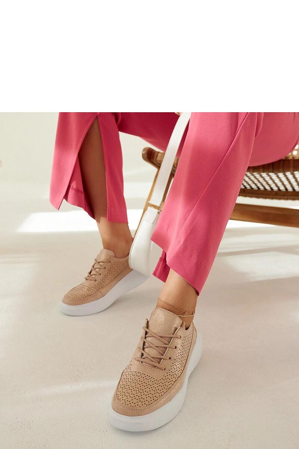  Sportliche Schuhe auf Plattform model 207539 Solea 