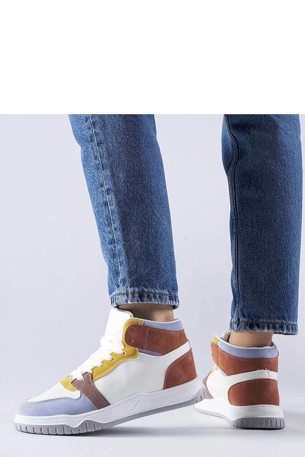 Sneakers Model 207564 Solea - Stay Covered