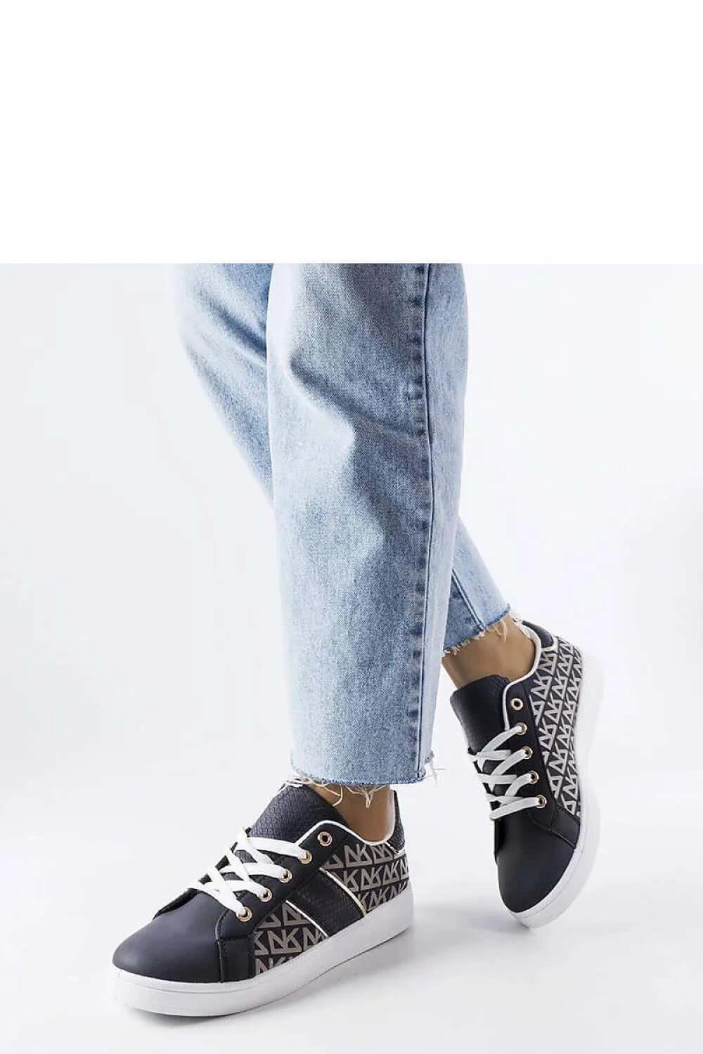 Sneakers Model 207862 Solea - Stay Covered - Stay Covered