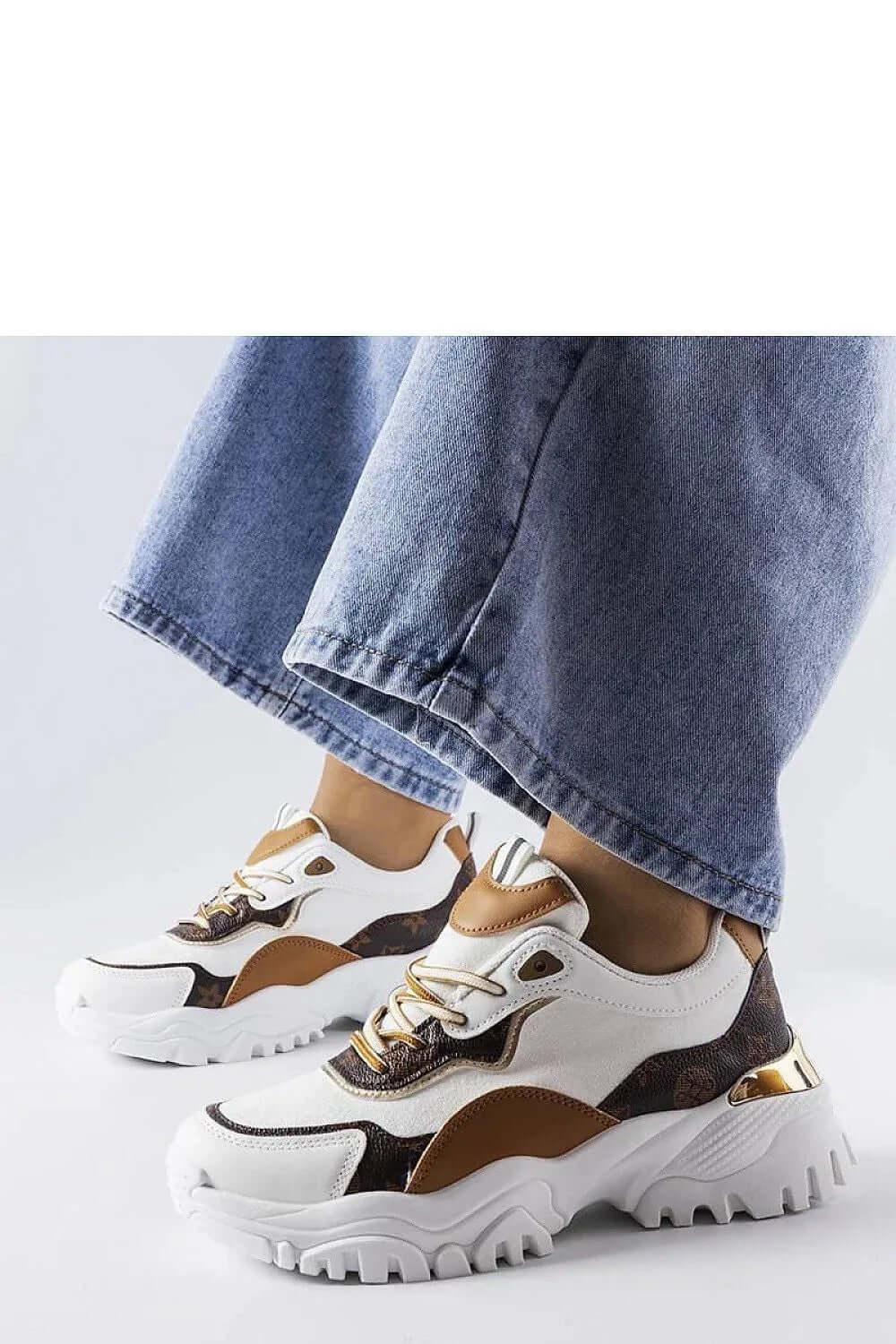 Sneakers Model 207868 Solea - Stay Covered