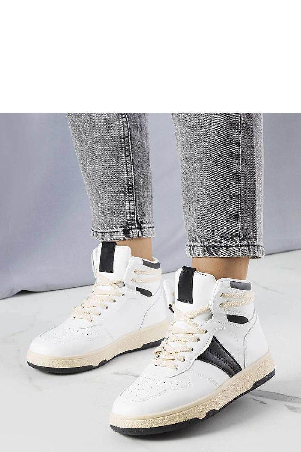 Sneakers Model 208009 Solea - Stay Covered