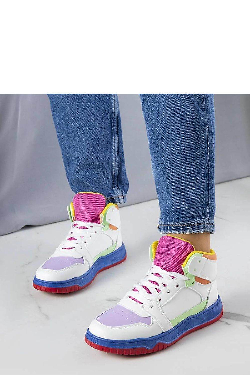 Sneakers Model 207564 Solea - Stay Covered