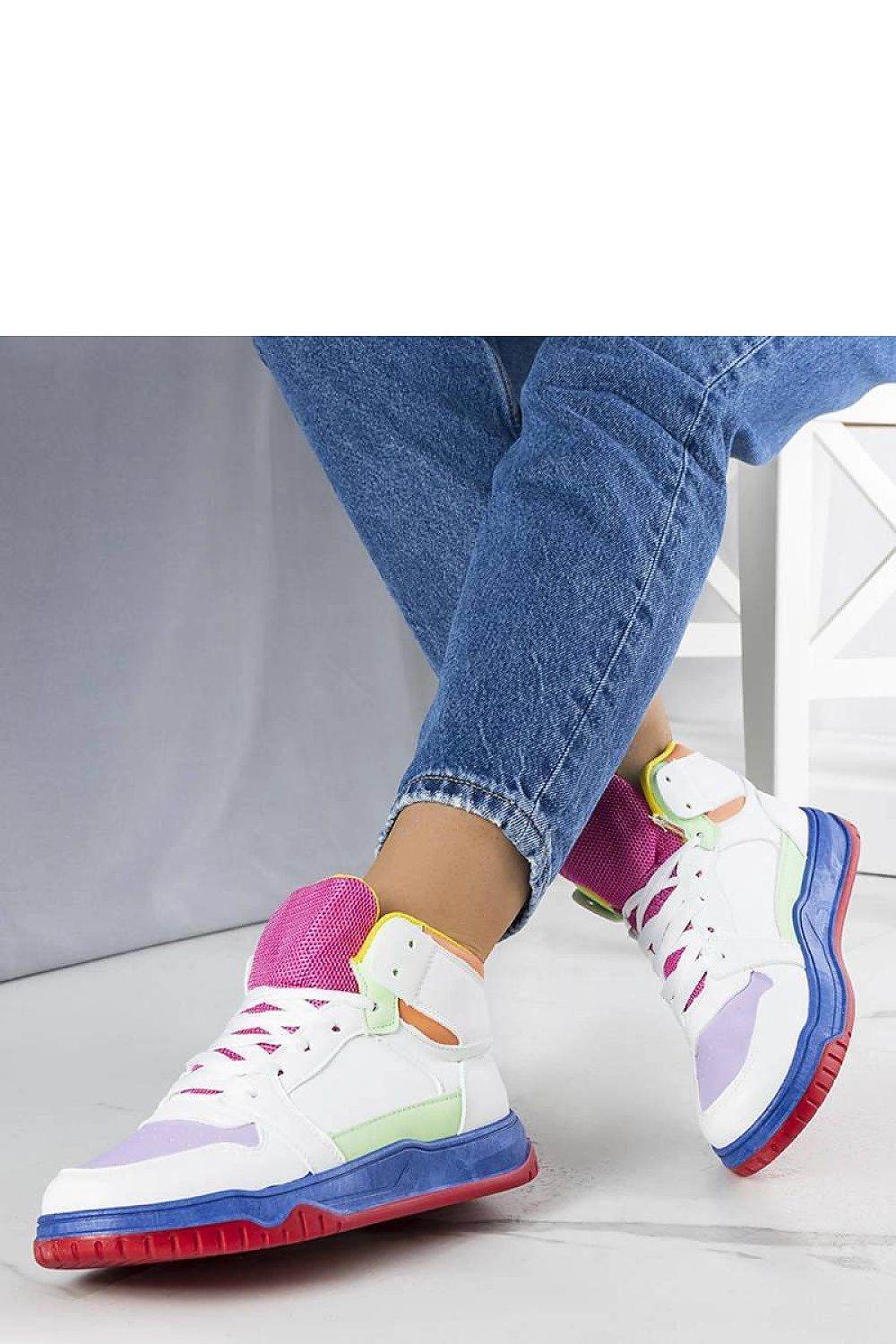 Sneakers Model 207564 Solea - Stay Covered