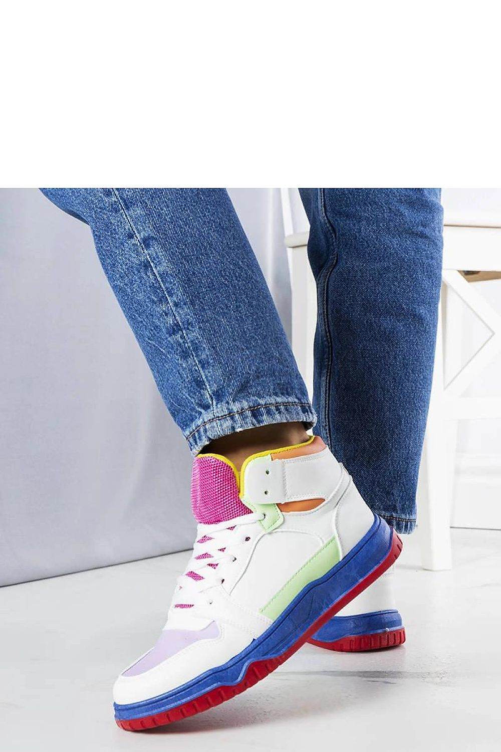 Sneakers Model 207564 Solea - Stay Covered