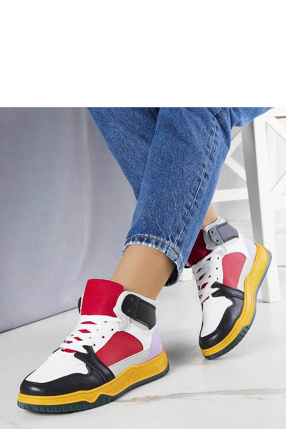 Sneakers Model 207564 Solea - Stay Covered