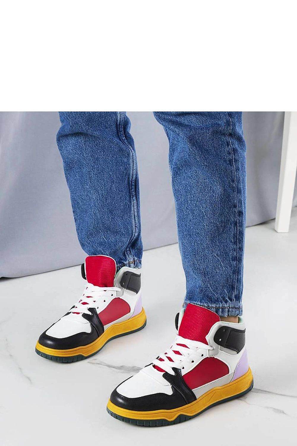 Sneakers Model 207564 Solea - Stay Covered