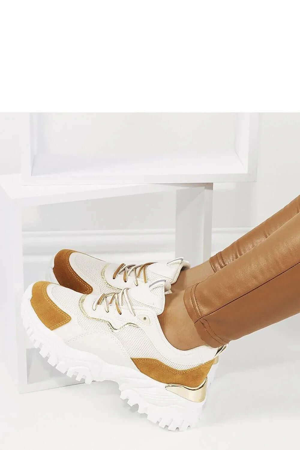 Sneakers Model 208049 Solea - Stay Covered - Stay Covered